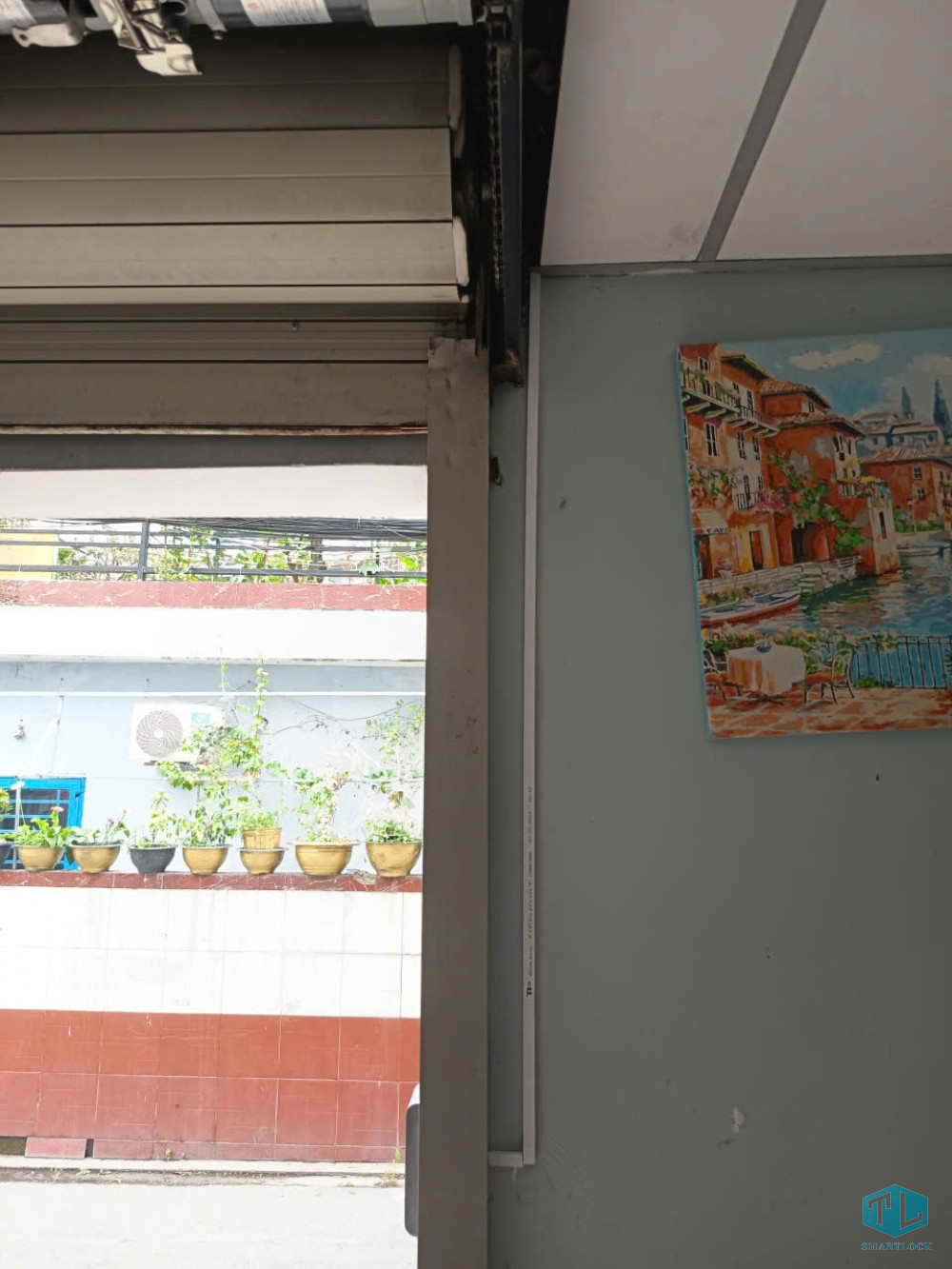 bo khoa van tay cua cuon kiem soat ra vao 1